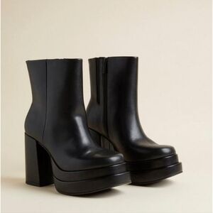 Torrid boots